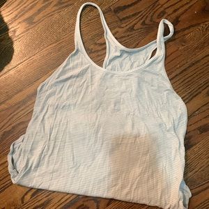 Lululemon workout top